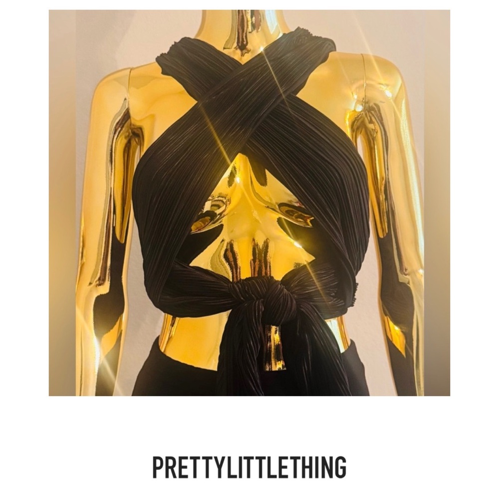NWT Pretty Little Thing Black Cross Halter Tie Top Elegant Women's Fashion